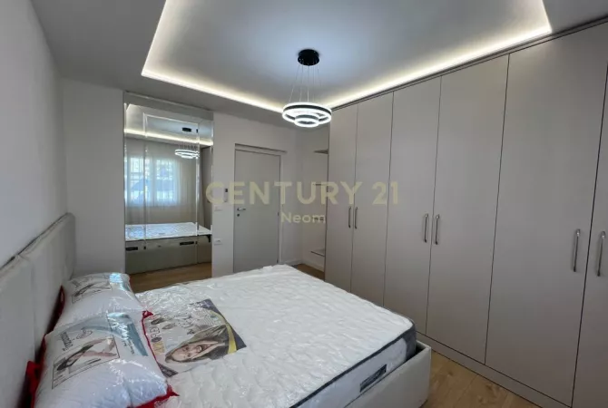 Shtepi me qera Apartament ne Tirane, 2+1, Mobilimi E mobiluar, Pagesa 700  Euro.