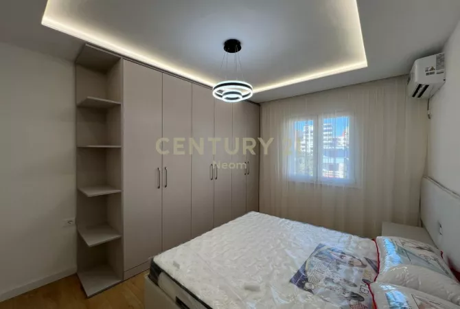 Shtepi me qera Apartament ne Tirane, 2+1, Mobilimi E mobiluar, Pagesa 700  Euro.
