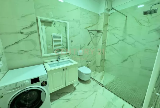 Shtepi me qera Apartament ne Tirane, 2+1, Mobilimi E mobiluar, Pagesa 950  Euro.