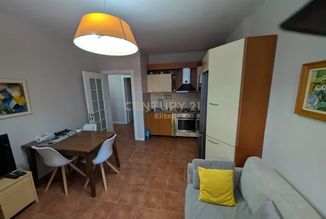 Shtepi me qera 2+1 ne Tirane - 600 Euro