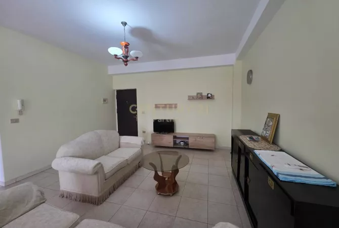 Shtepi me qera 2+1 ne Tirane - 600 Euro