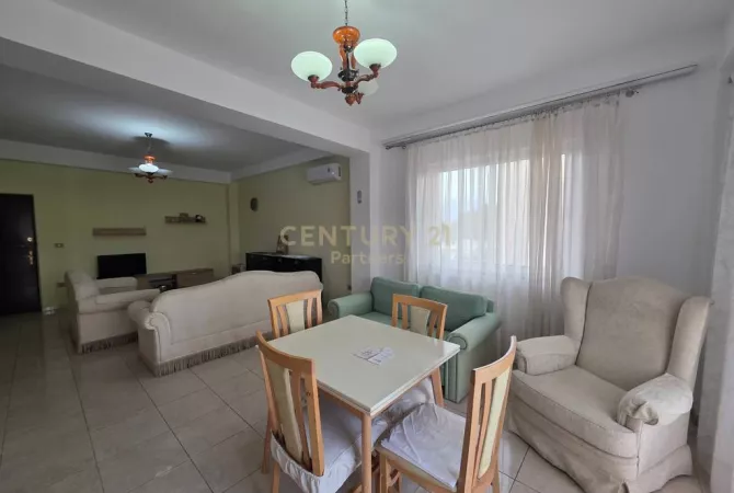 Shtepi me qera Apartament ne Tirane, 2+1, Mobilimi E mobiluar, Pagesa 600  Euro.