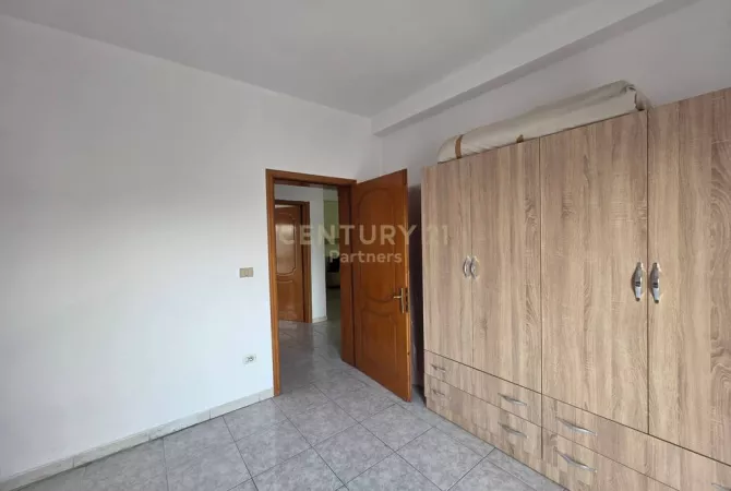 Shtepi me qera Apartament ne Tirane, 2+1, Mobilimi E mobiluar, Pagesa 600  Euro.