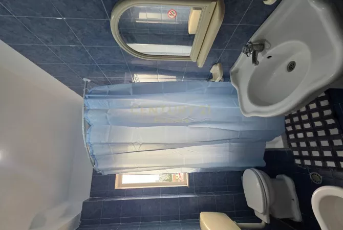 Shtepi me qera Apartament ne Tirane, 2+1, Mobilimi E mobiluar, Pagesa 600  Euro.