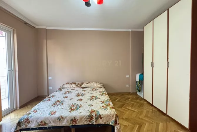 Shtepi me qera Apartament ne Tirane, 2+1, Mobilimi E mobiluar, Pagesa 550  Euro.