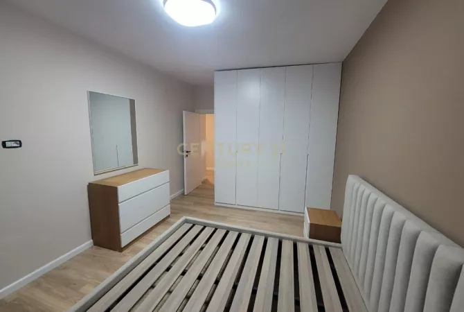 Shtepi me qera Apartament ne Tirane, 1+1, Mobilimi E mobiluar, Pagesa 550  Euro.
