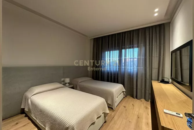 Shtepi me qera 2+1 ne Tirane - 900 Euro