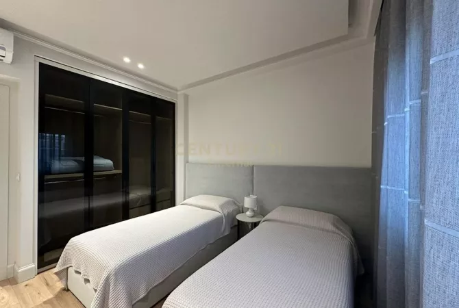 Shtepi me qera Apartament ne Tirane, 2+1, Mobilimi E mobiluar, Pagesa 900  Euro.