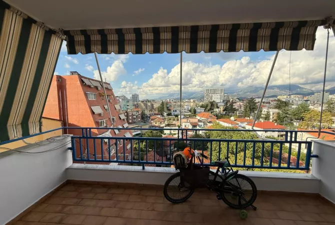 Shtepi me qera Apartament ne Tirane, 2+1, Mobilimi E mobiluar, Pagesa 800  Euro.