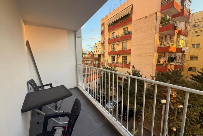 Shtepi me qera Apartament ne Tirane, 1+1, Mobilimi E mobiluar, Pagesa 600  Euro.