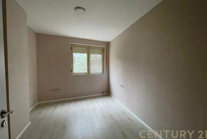 Zyre me Qira – 104 m2, perballe Qendres Kristal, Tirane             SUN124290