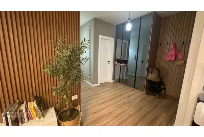 Shtepi me qera 2+1 ne Tirane - 900 Euro