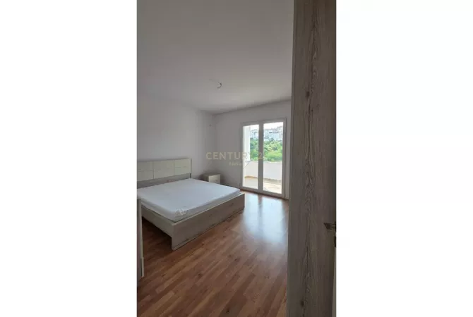Shtepi me qera Apartament ne Tirane, 2+1, Mobilimi E mobiluar, Pagesa 700  Euro.