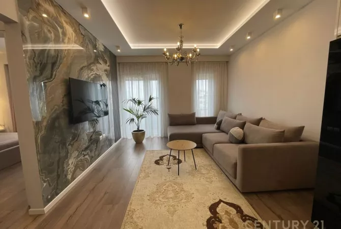 Shtepi me qera 2+1 ne Tirane - 900 Euro