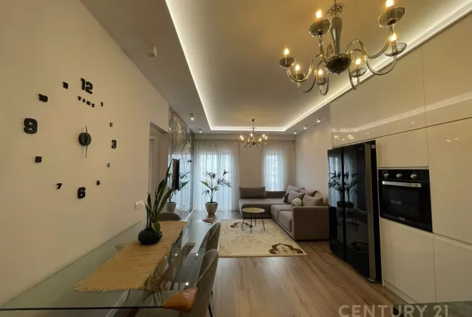 Shtepi me qera 2+1 ne Tirane - 900 Euro