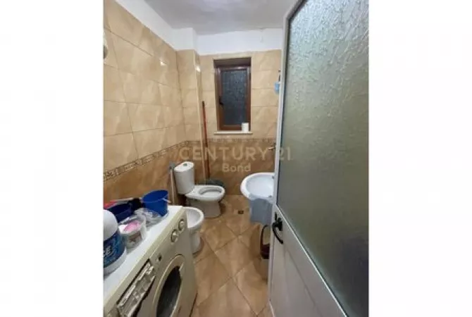 Shtepi me qera Apartament ne Tirane, 1+1, Mobilimi E mobiluar, Pagesa 450  Euro.