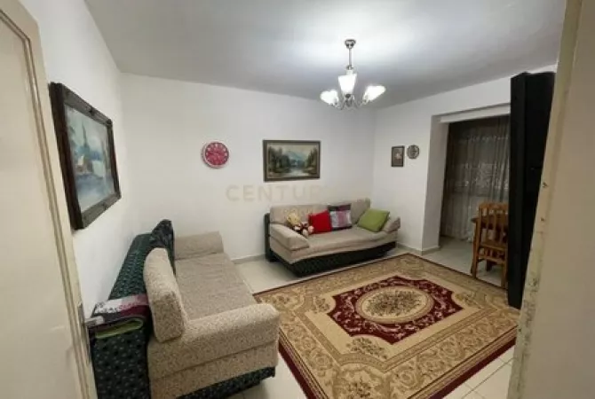 Shtepi me qera 1+1 ne Tirane - 450 Euro