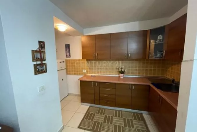 Shtepi me qera 1+1 ne Tirane - 450 Euro