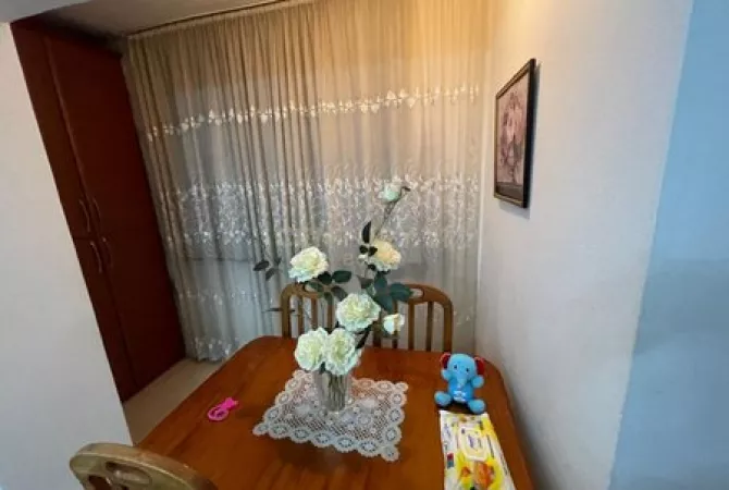 Shtepi me qera Apartament ne Tirane, 1+1, Mobilimi E mobiluar, Pagesa 450  Euro.