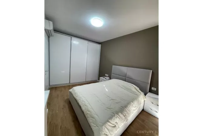 Shtepi me qera Apartament ne Tirane, 2+1, Mobilimi E mobiluar, Pagesa 850  Euro.