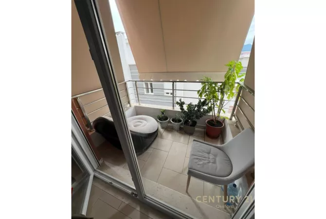 Shtepi ne shitje Apartament ne Tirane, 2+1, Mobilimi E mobiluar, Pagesa 185,000  Euro.