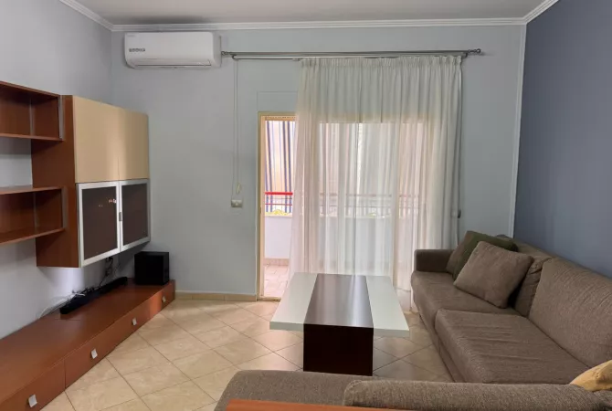 Shtepi me qera Apartament ne Tirane, 2+1, Mobilimi E mobiluar, Pagesa 60,000  Leke.