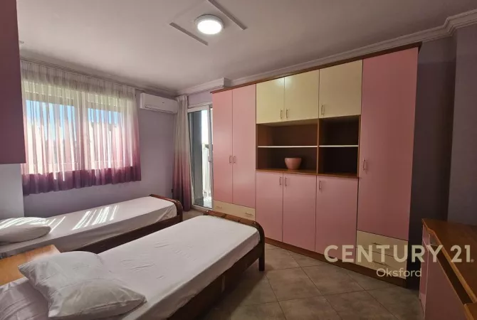 Shtepi me qera Apartament ne Tirane, 3+1, Mobilimi E mobiluar, Pagesa 750  Euro.
