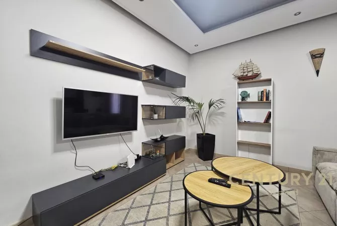 Shtepi me qera Apartament ne Tirane, 3+1, Mobilimi E mobiluar, Pagesa 750  Euro.