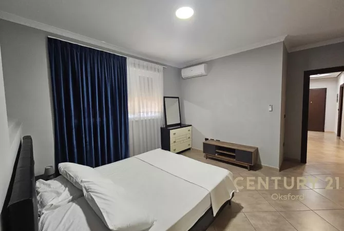 Shtepi me qera Apartament ne Tirane, 3+1, Mobilimi E mobiluar, Pagesa 750  Euro.