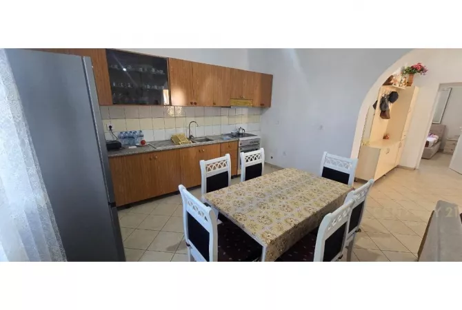 Shtepi ne shitje Shtepi Private ne Tirane, 3+1, Mobilimi E mobiluar, Pagesa 170,000  Euro.