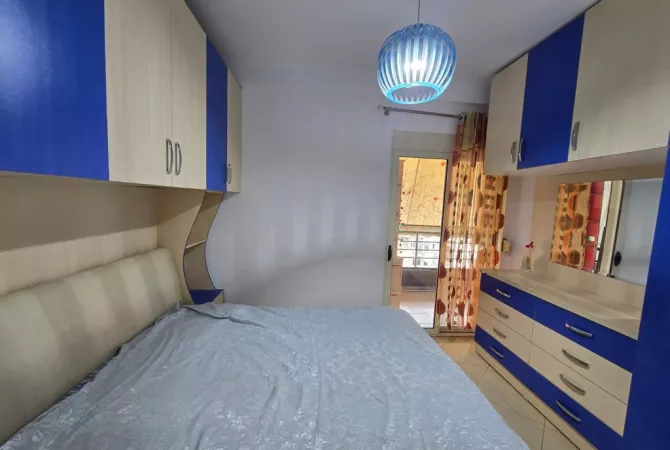 Shtepi ne shitje Apartament ne Tirane, 1+1, Mobilimi E mobiluar, Pagesa 102,000  Euro.