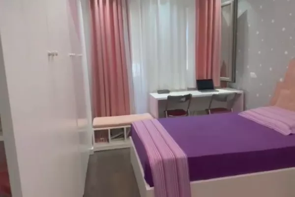 Shtepi me qera Apartament ne Tirane, 2+1, Mobilimi E mobiluar, Pagesa 65,000  Leke.