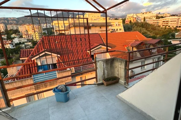 Shtepi me qera 1+1 ne Tirane - 35,000 Leke