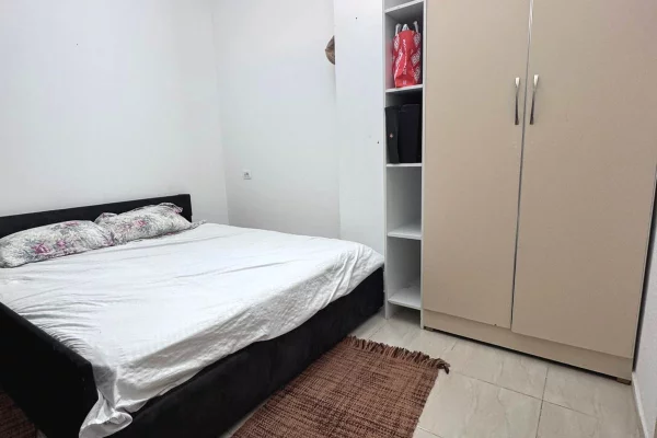 Shtepi me qera 1+1 ne Tirane - 35,000 Leke