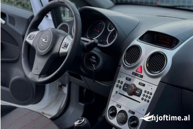 Auto in Vendita  a Tirana - 3,200 Euro
