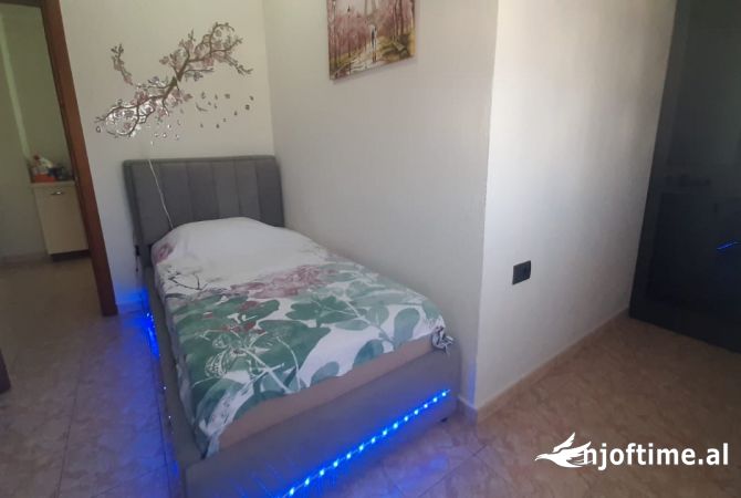 Shtepi me qera 2+1 ne Tirane - 520 Euro