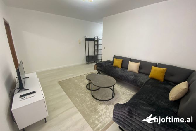 Shtepi me qera 1+1 ne Tirane - 630 Euro