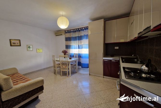 Shtepi me qera 2+1 ne Tirane - 420 Euro