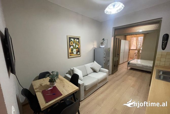 Jepet apartament 1+1 tek Vasil Shanto!