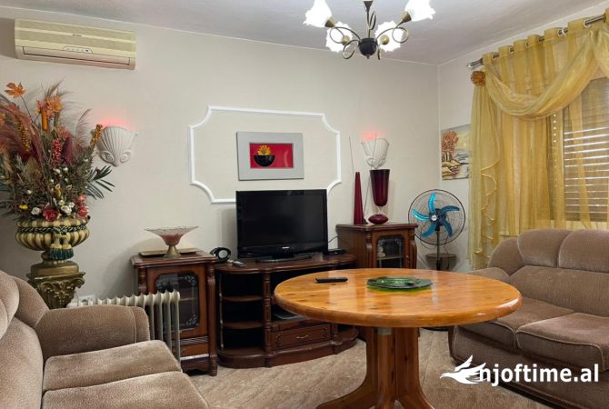 Shtepi me qera 2+1 ne Tirane - 50,000 Leke