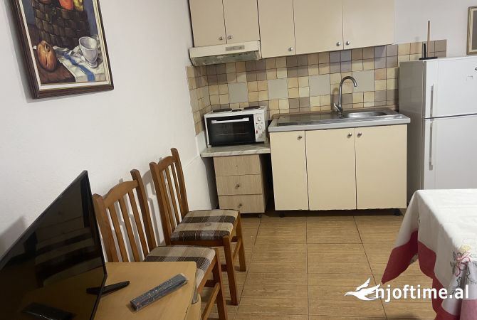 Shtepi me qera 1+1 ne Tirane - 35,000 Leke