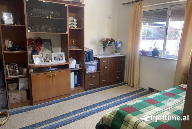 Shtepi ne shitje 2+1 ne Tirane - 160,000 Euro