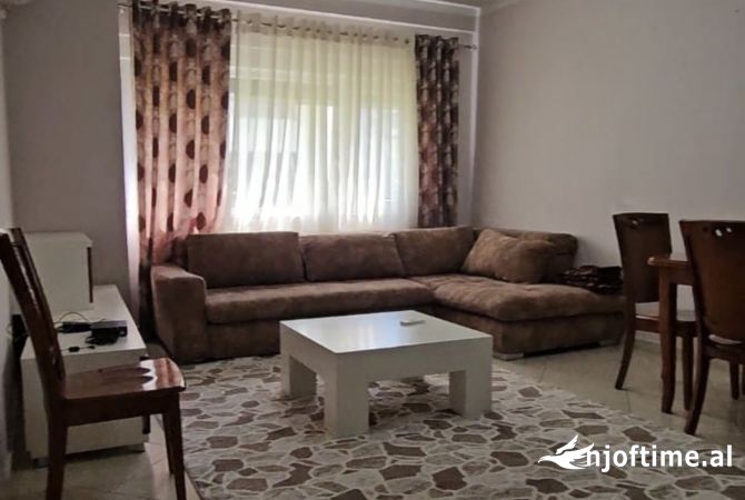 Shtepi me qera 1+1 ne Tirane - 38,000 Leke