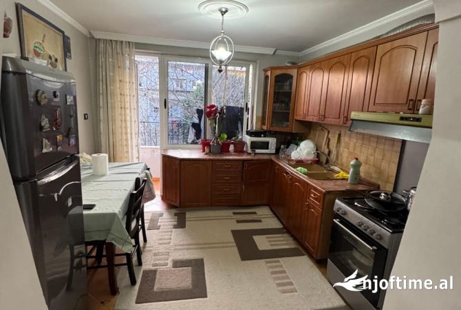 Shtepi ne shitje 2+1 ne Tirane - 130,000 Euro