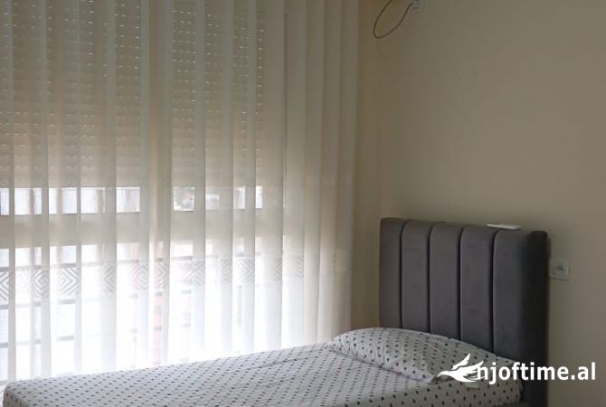 Apartament 2+1 per shitje tek Prokuroria!