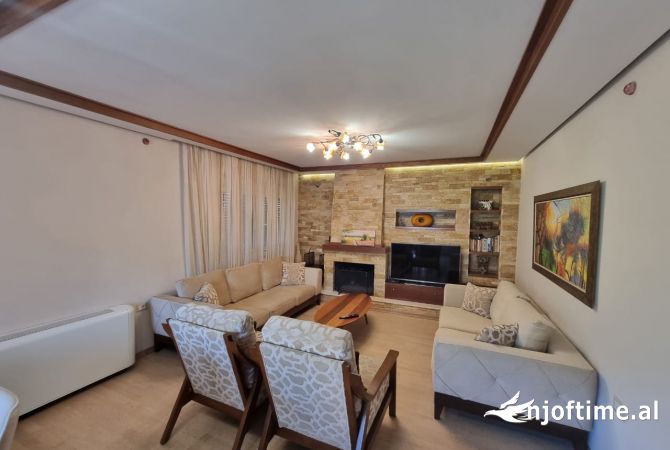 Shtepi me qera 2+1 ne Tirane - 800 Euro