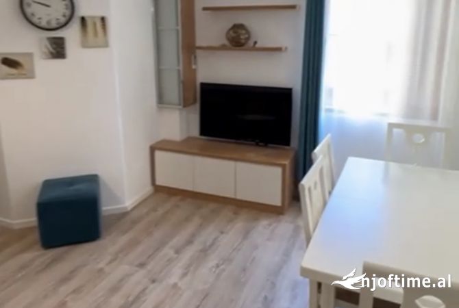 Shtepi me qera 1+1 ne Tirane - 450 Euro