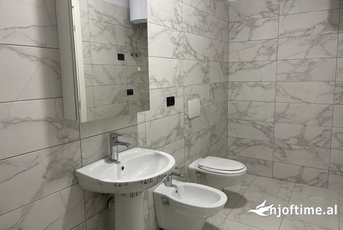 Shtepi me qera 2+1 ne Tirane - 450 Euro