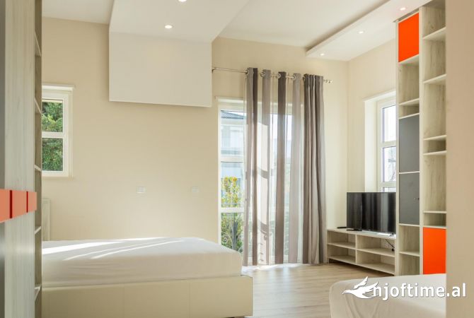 House for Rent 5+1 in Tirana - 5,000 Euro