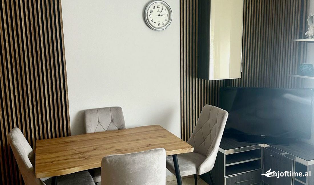 Shtepi me qera Apartament ne Tirane, 2+1, Mobilimi E mobiluar, Pagesa 450  Euro.